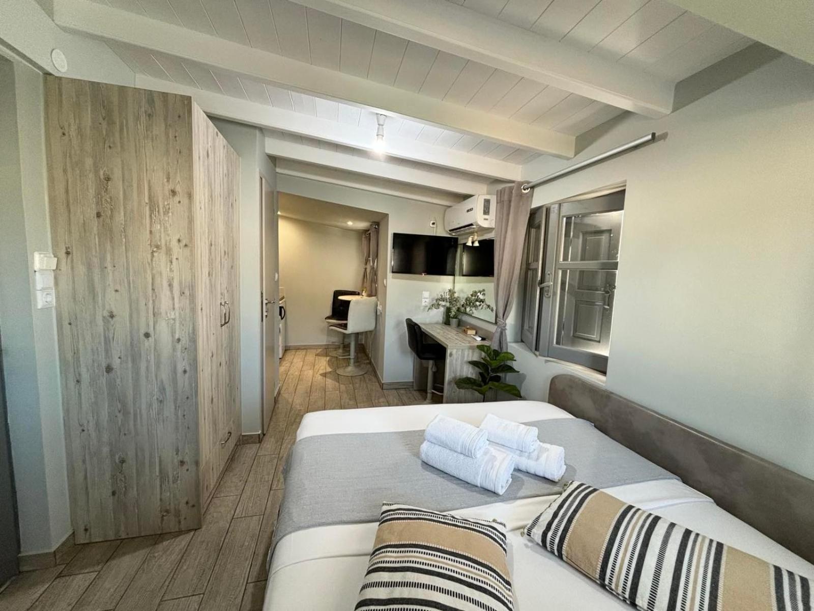 Green Suite Skiathos Buitenkant foto