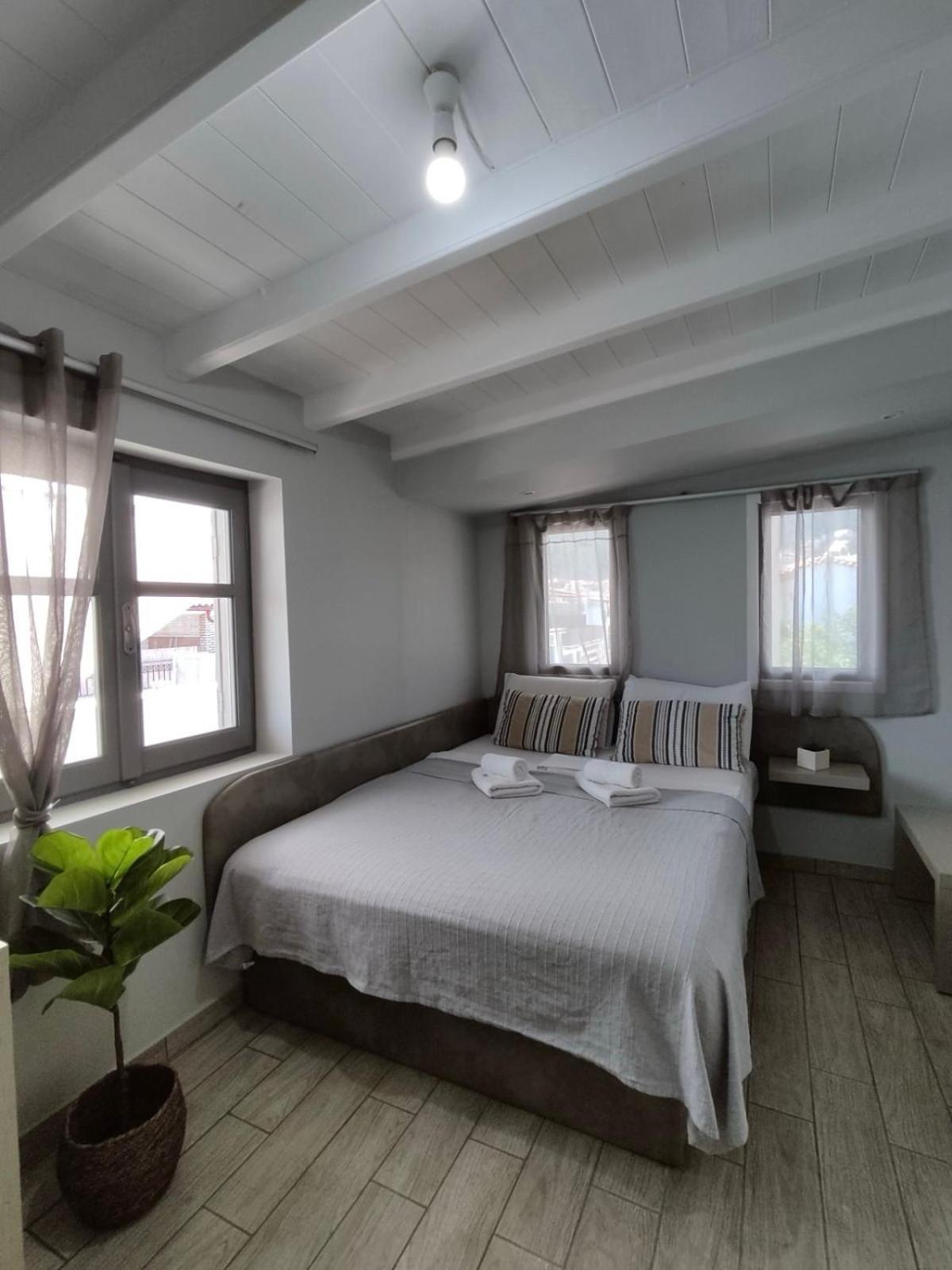 Green Suite Skiathos Buitenkant foto